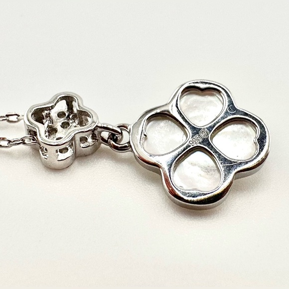 925 Solid Sterling Silver Luxury Mother of Pearl Clover Necklace - Picture 7 of 10